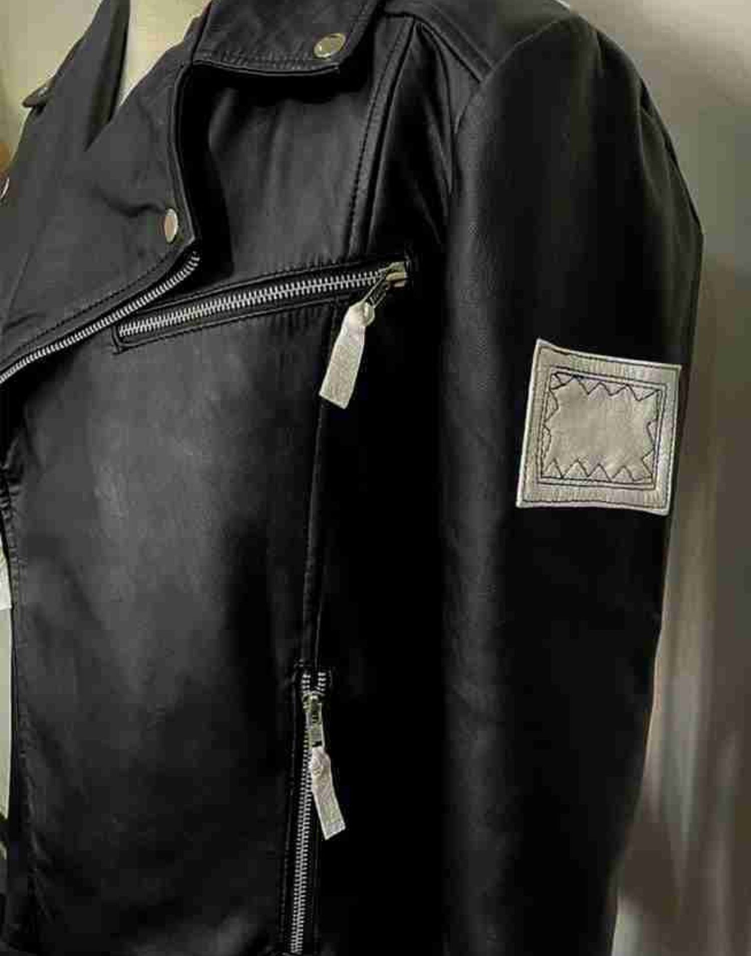 G-Eazy’s When It’s Dark Out Jacket - Image 7